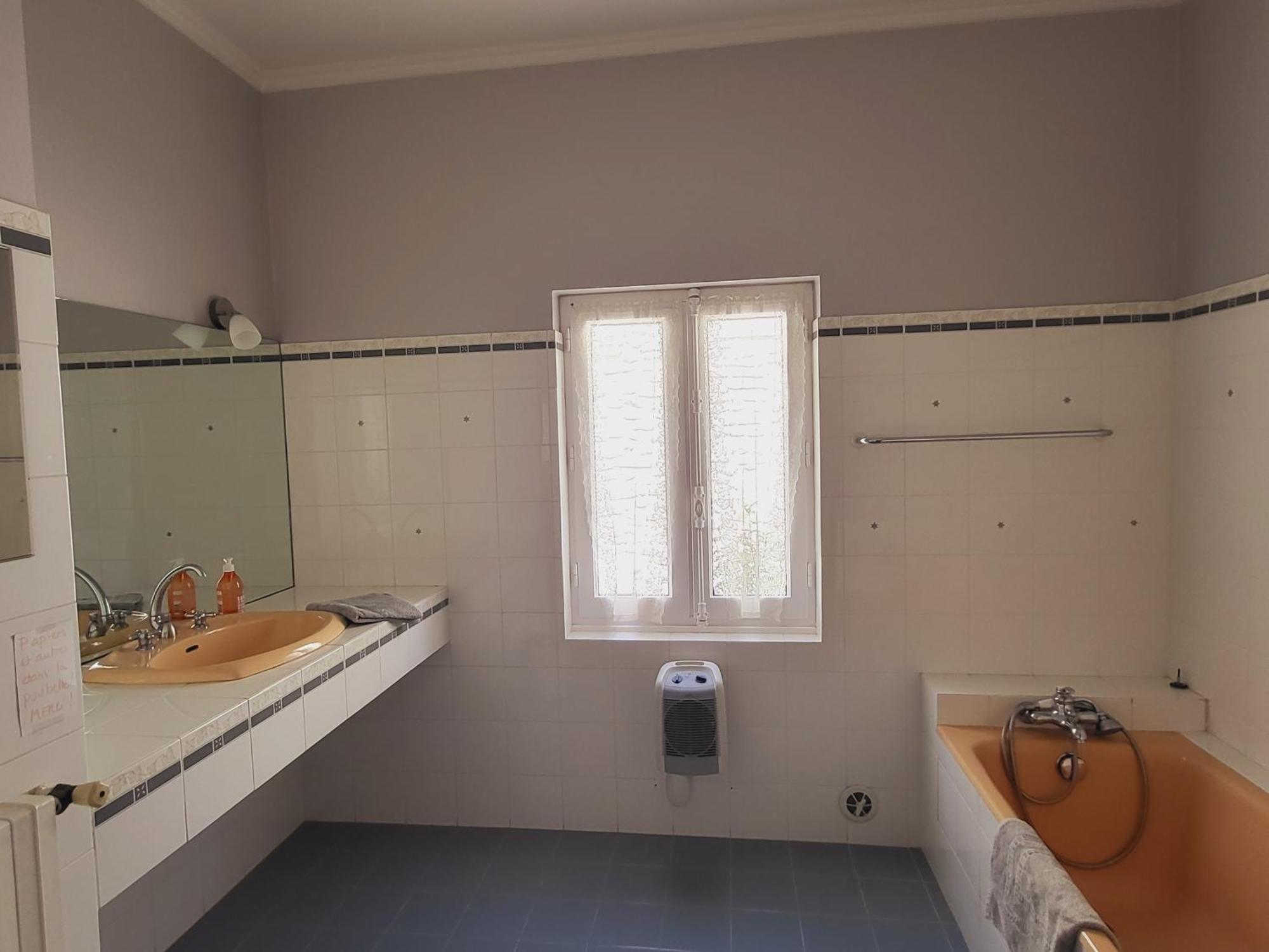 Les Saffres - Gite De Charme Pour 8 Personnes Valréas Dış mekan fotoğraf