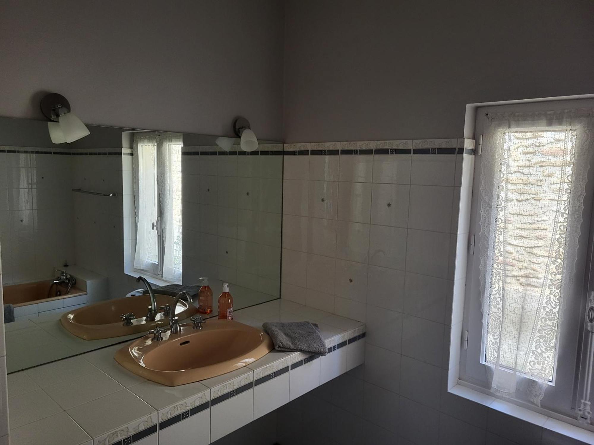 Les Saffres - Gite De Charme Pour 8 Personnes Valréas Dış mekan fotoğraf